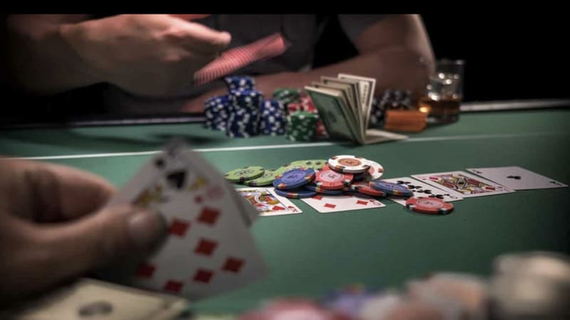 Khái niệm C-betting trong Poker là gì?